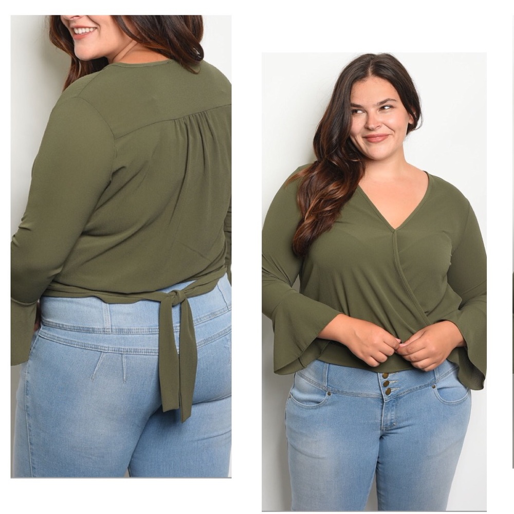 ☕️Gorgeous Wrap Ever Green Top🌟